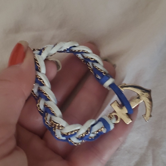 New Nautical Gold Metal Anchor Bracelet. - Picture 5 of 6